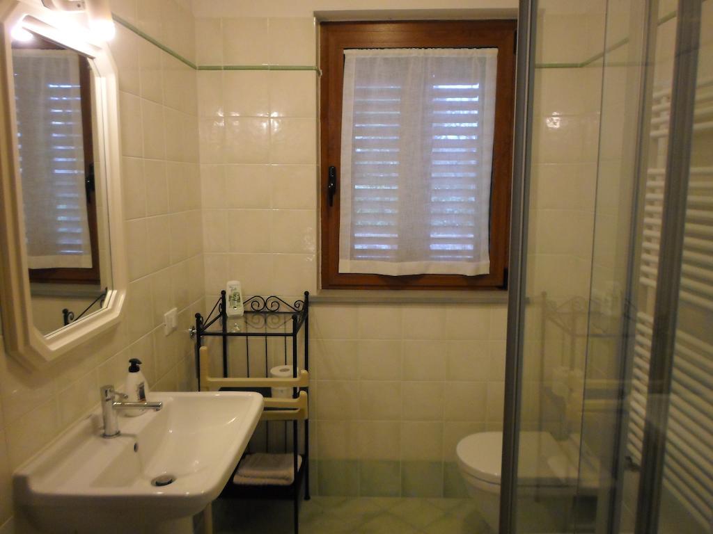 I 3 Cipressi Villa Chiassa Superiore Rum bild